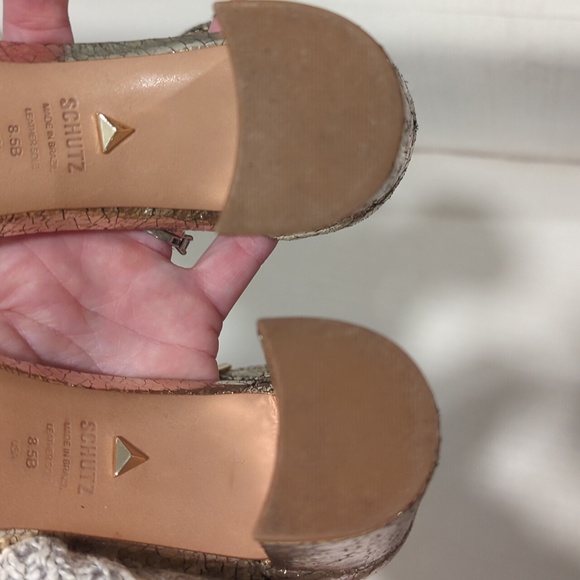 Schutz | gold Anna Lee craquele platina sandals - Picture 8 of 10